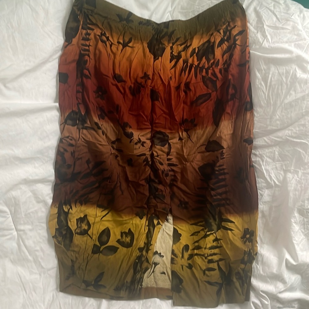 Earth tones with leaf patterns